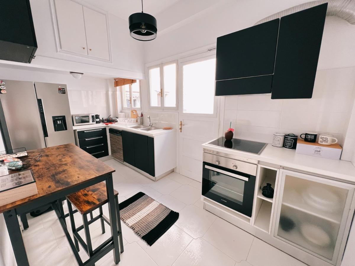 Seaside Apartment In Flisvos Marina Афины Экстерьер фото